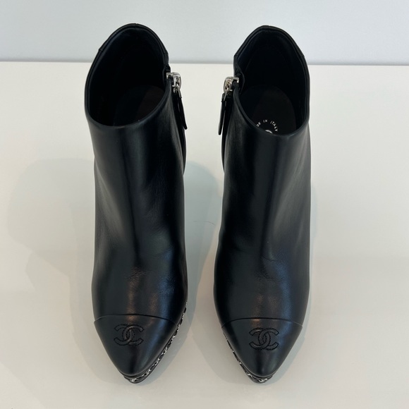 CHANEL BLACK LEATHER PLATFORM SILVER HARDWARE BOOTS SIZE IT 38.5 / US 8.5 - Picture 9 of 16